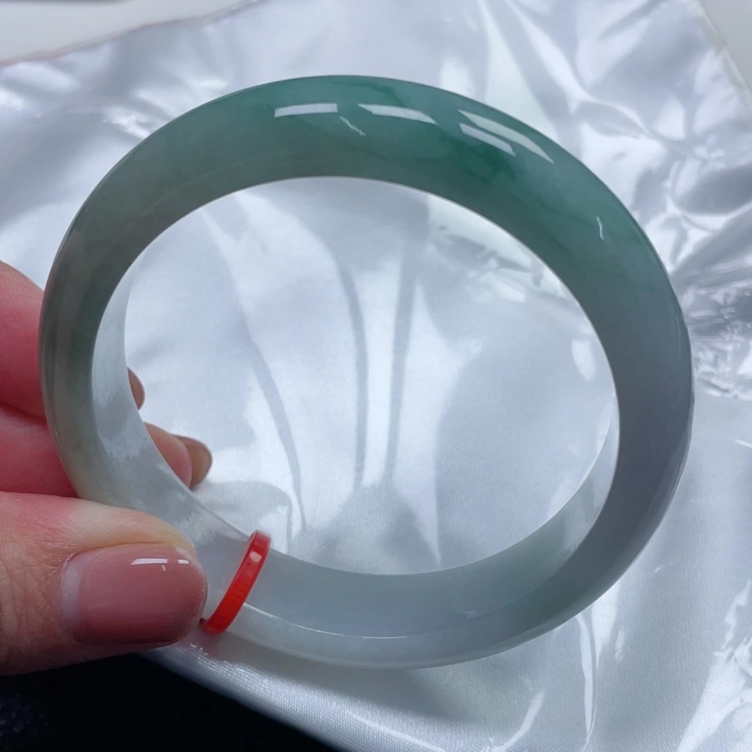 翡翠手镯未镶嵌缅甸翡翠