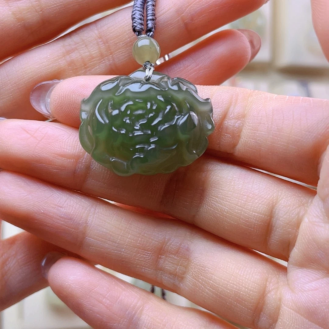 悠***悠和田玉未镶嵌吊坠(赠链)