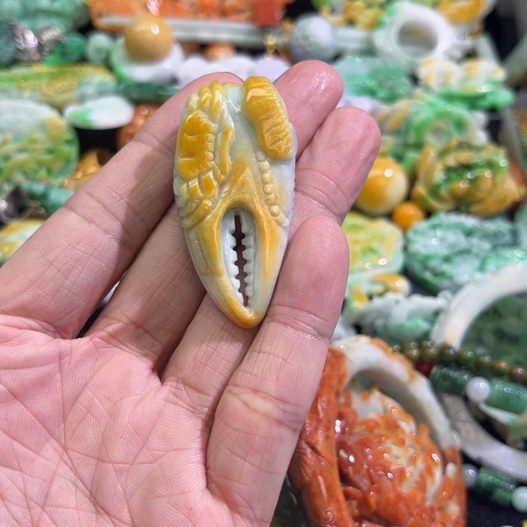 翡翠未镶嵌颈饰钻*待编款