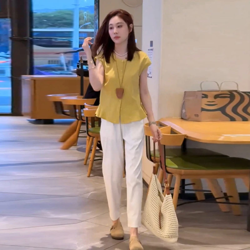 高级黄色荷叶边小飞袖衬衫直筒休闲裤女夏季2025新款百搭减龄套装
