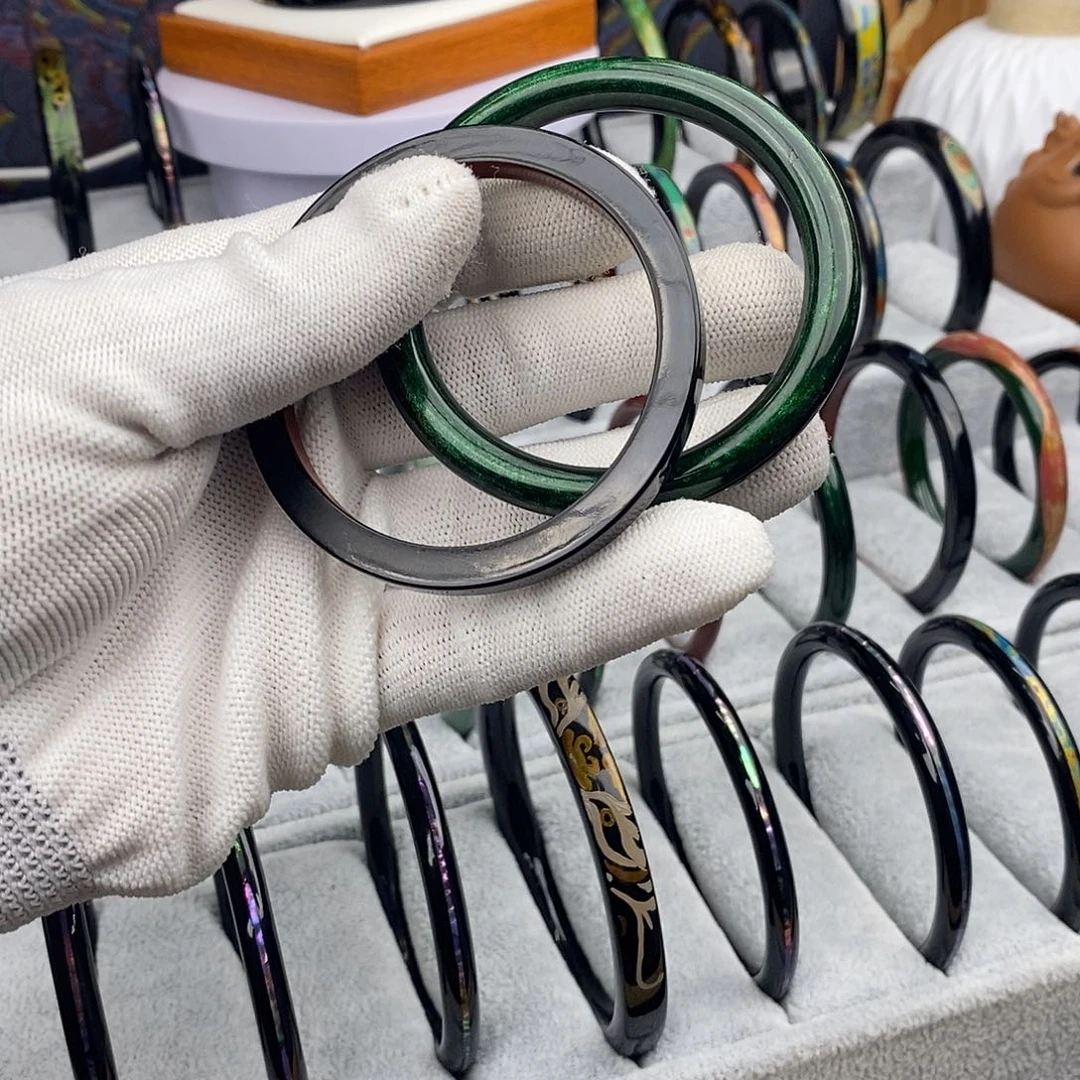 两只 祥云加绿透现货