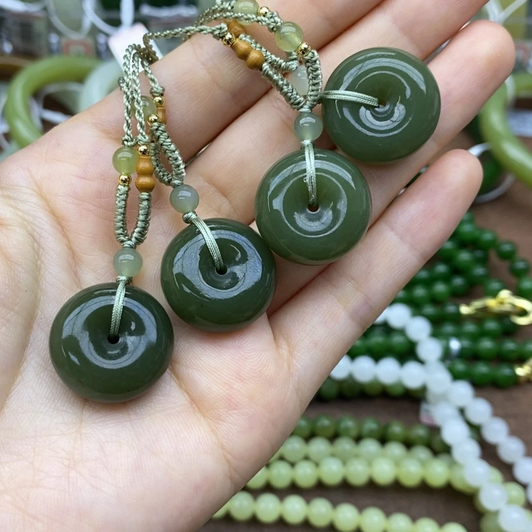 和田玉未镶嵌挂件