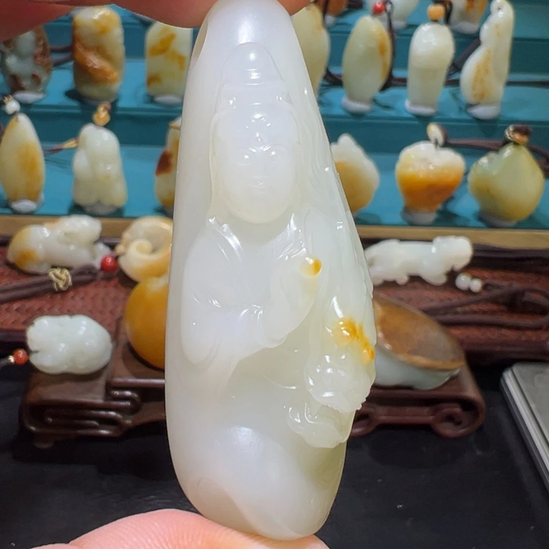 颈饰未镶嵌和田玉（子料）山****n