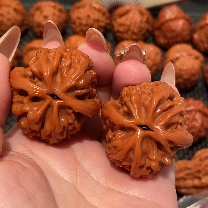 云***卿吊坠文玩核桃37大沽石0831