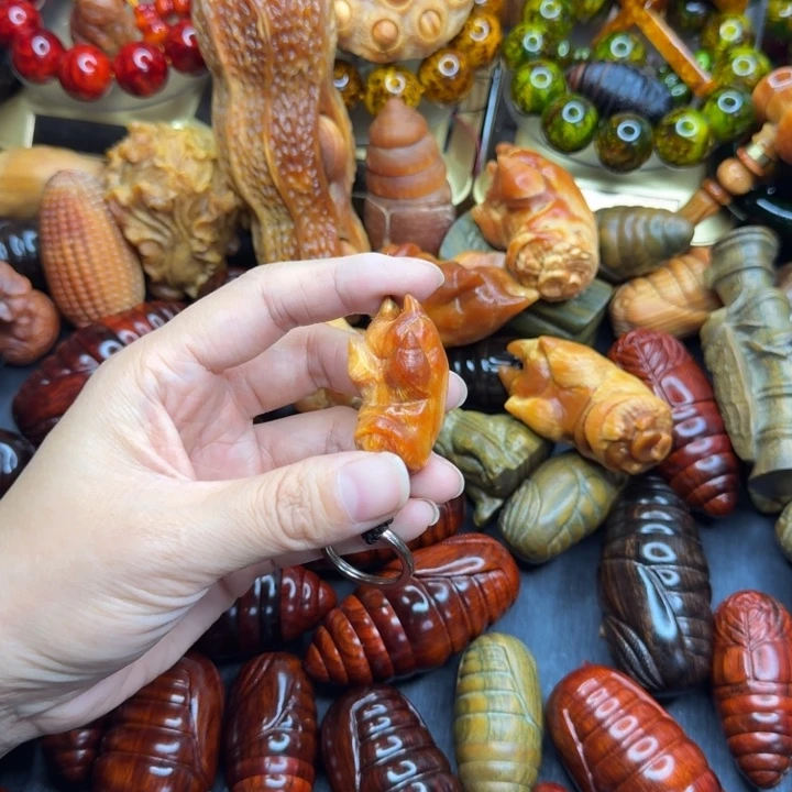 松木琥珀木文玩手串