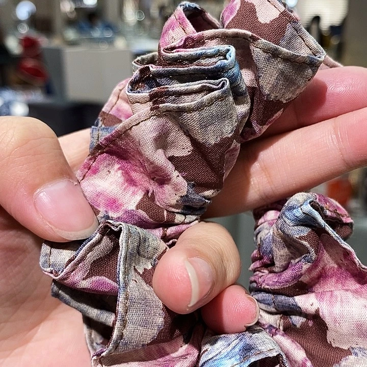 布艺非金属紫色油画发圈