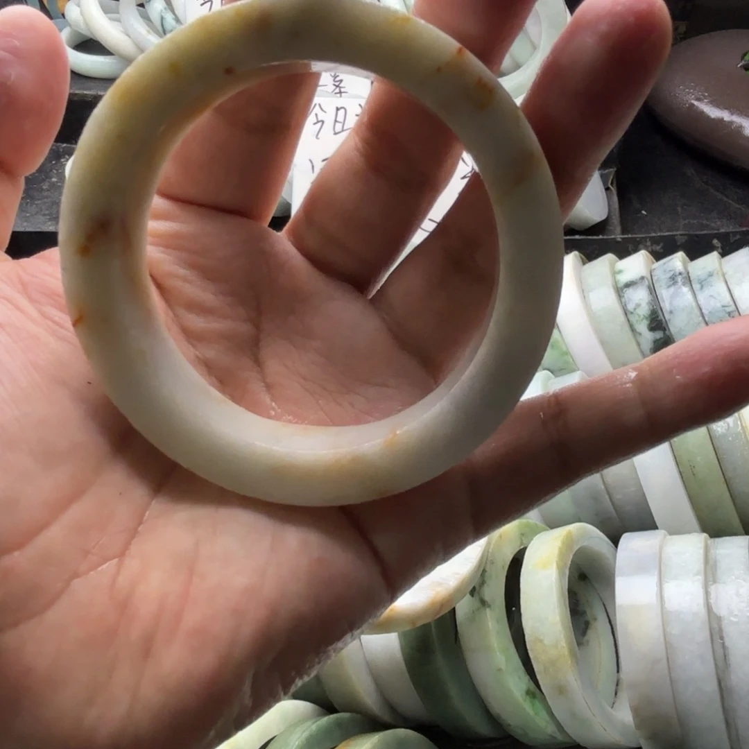 雨***忆定制翡翠未镶嵌翡翠手镯定制