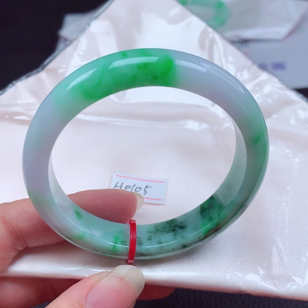翡翠手镯（贵妃镯）未镶嵌