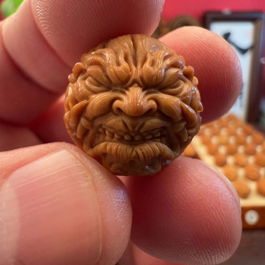 叮***呛吊坠核桃1.9+闭眼獠牙恶僧