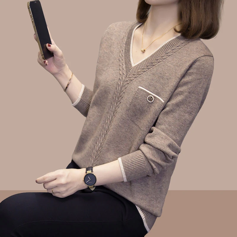 包芯纱面料2025年秋冬新款宽松V领勾花针织衫上衣大码女装毛衣