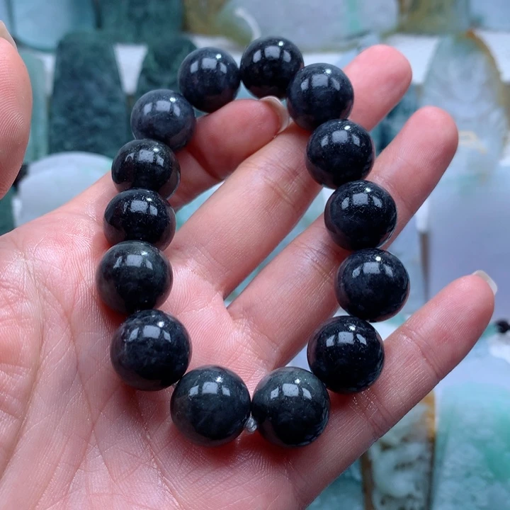 定制翡翠未镶嵌手串