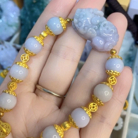 翡翠未镶嵌颈饰皮丘手串