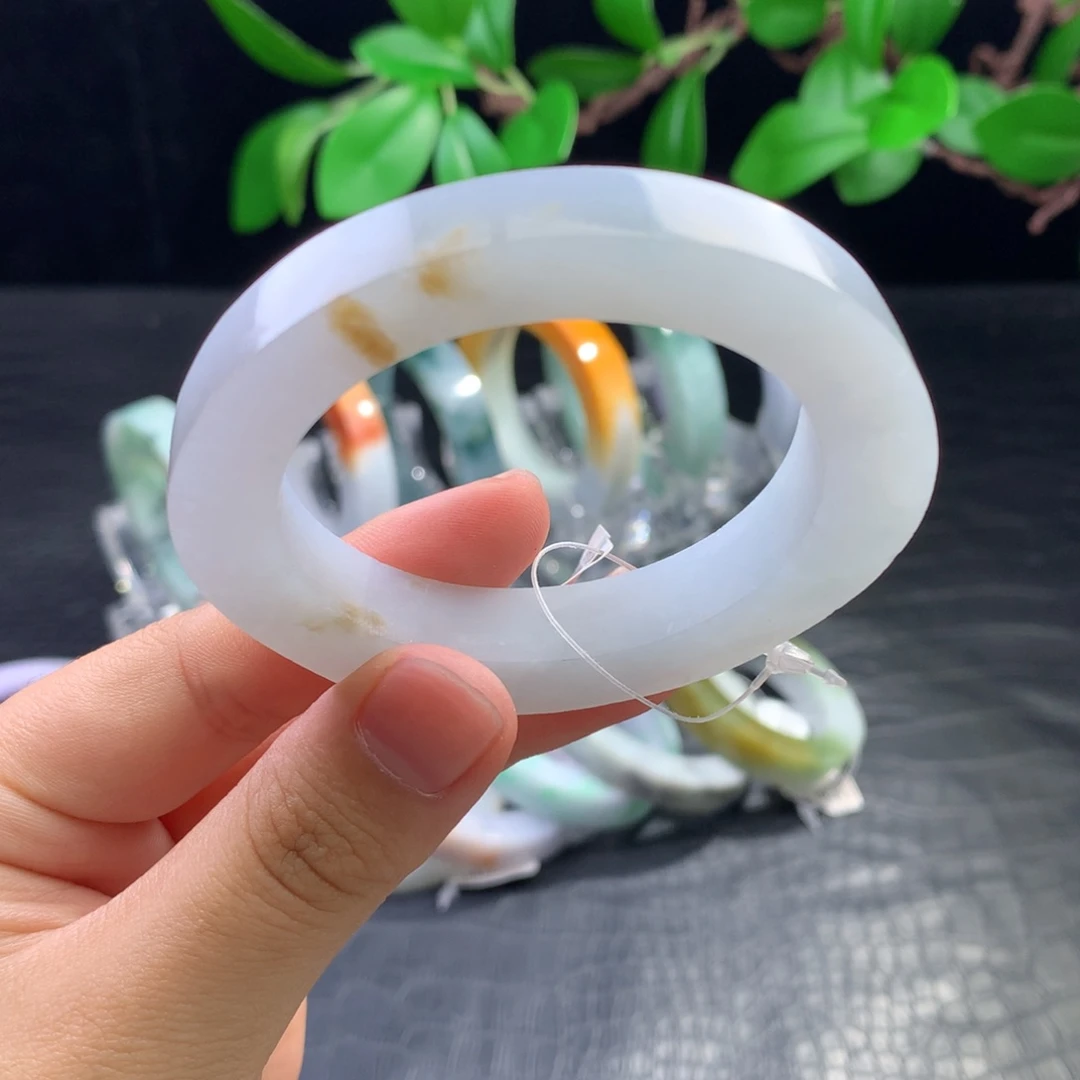 未镶嵌手镯定制翡翠