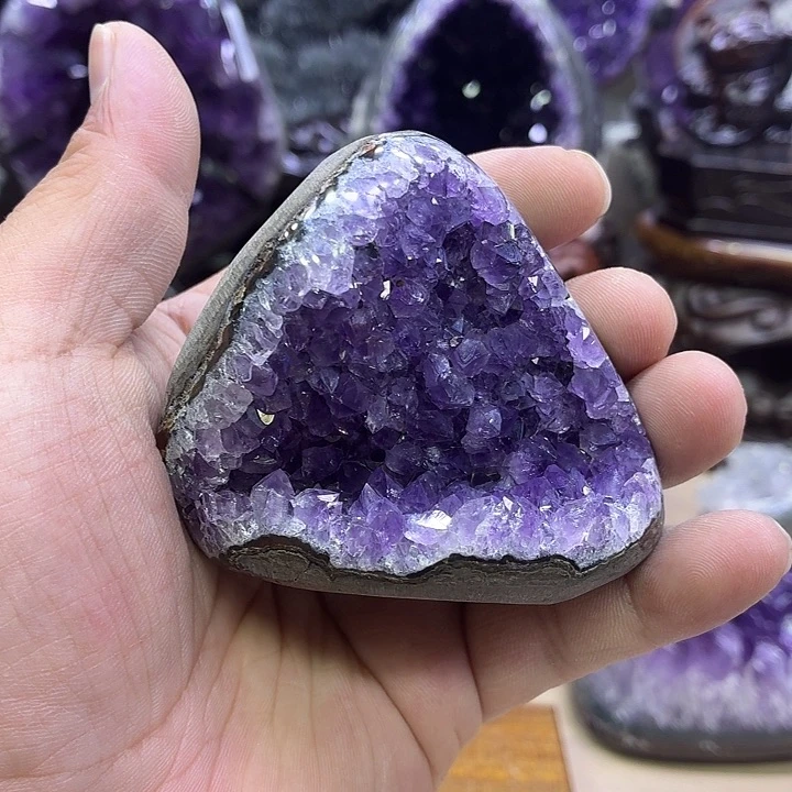 未镶嵌紫晶大型摆件（非配饰）
