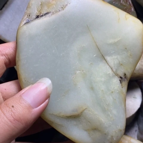 未镶嵌和田玉（糖玉）挂件玄*