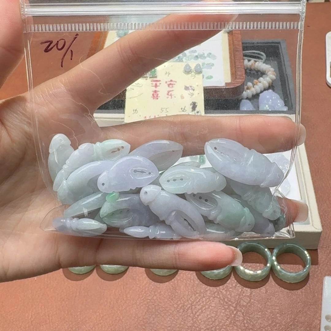 未镶嵌挂件翡翠福利1个，不包邮，拍邮费发货