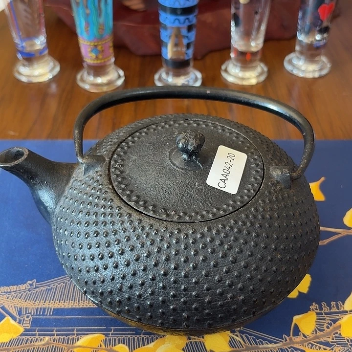 瓷4220铁壶一只哈哈哈哈