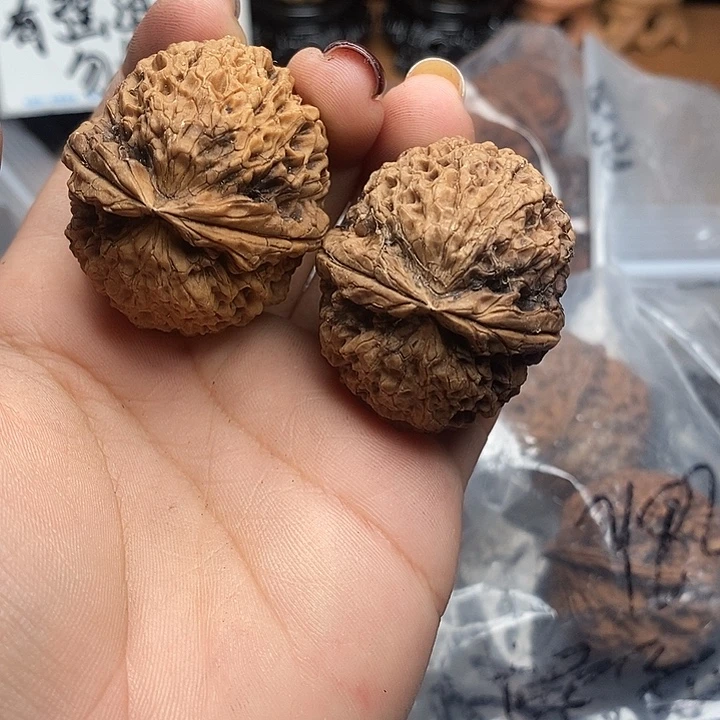 文玩核桃把件67号40mm