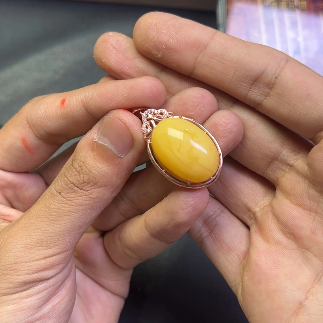 未镶嵌颈饰蜜蜡多样性蜜蜡老黄蜡鸽子蛋