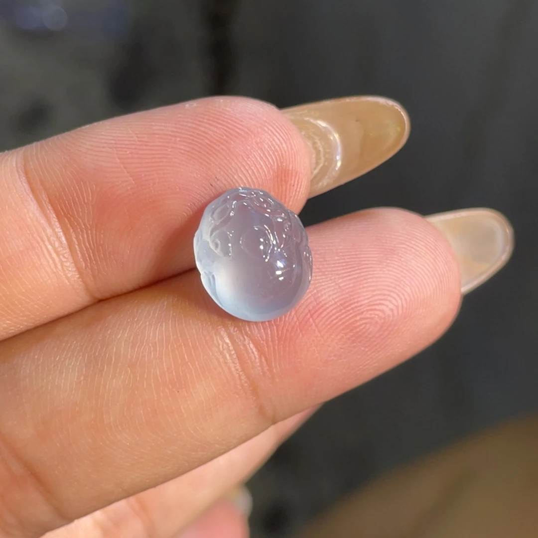 翡翠未镶嵌颈饰貔貅