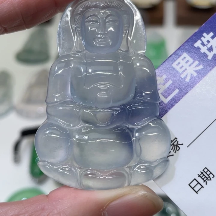 翡翠未镶嵌颈饰正装观音