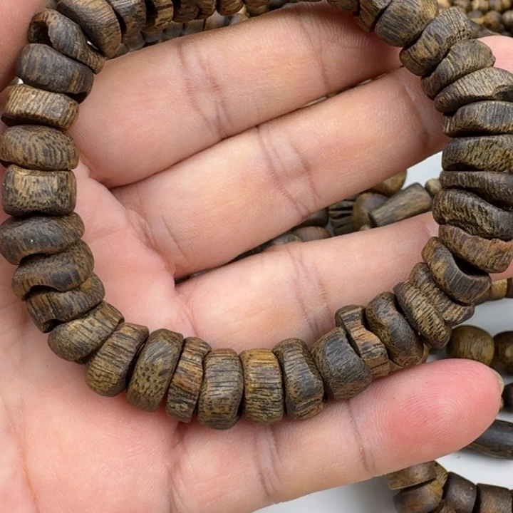 路***甲沉香手串乌身手串17克