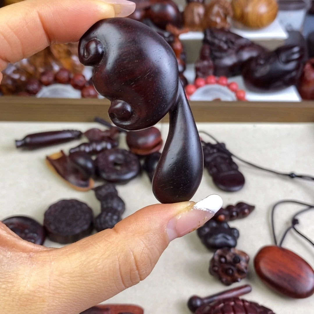 软***玉木印度小叶紫檀如意