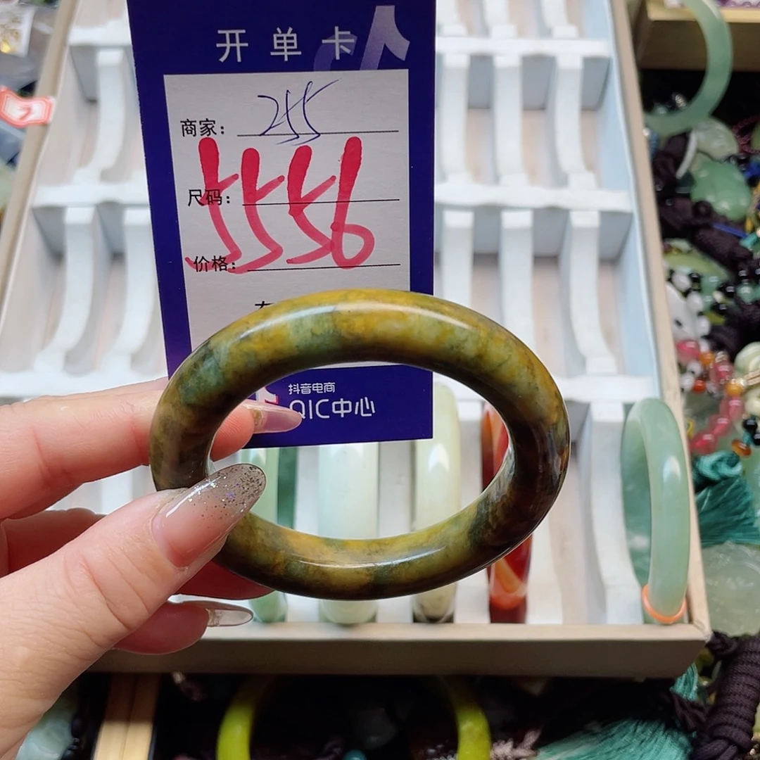 未镶嵌岫玉手镯111