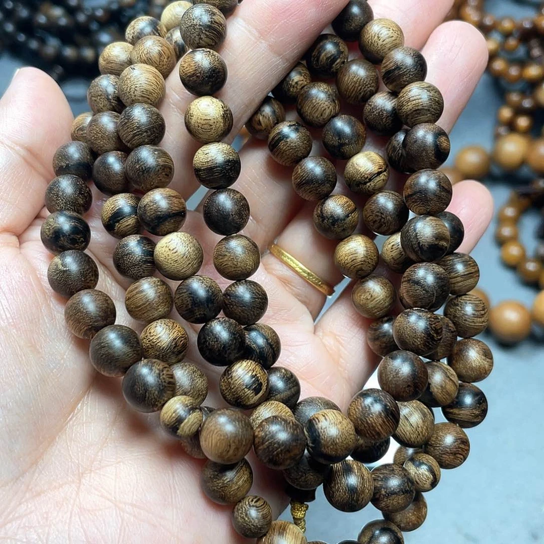 沉香手串白棋瘤疤0.8