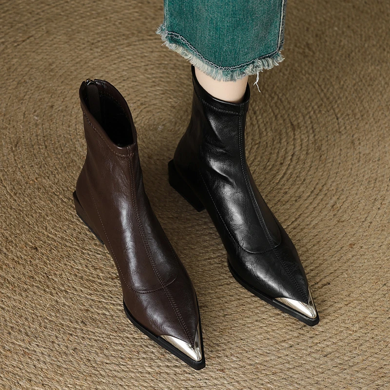 法式气质尖头短靴女2025新款秋冬百搭女靴方跟瘦瘦靴金属头弹力靴