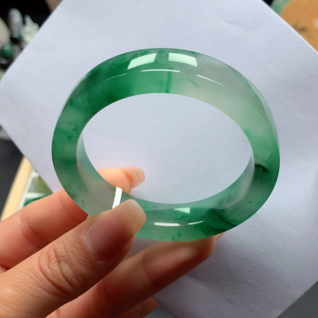 【闪购商品】石英质玉手镯未镶嵌l**g