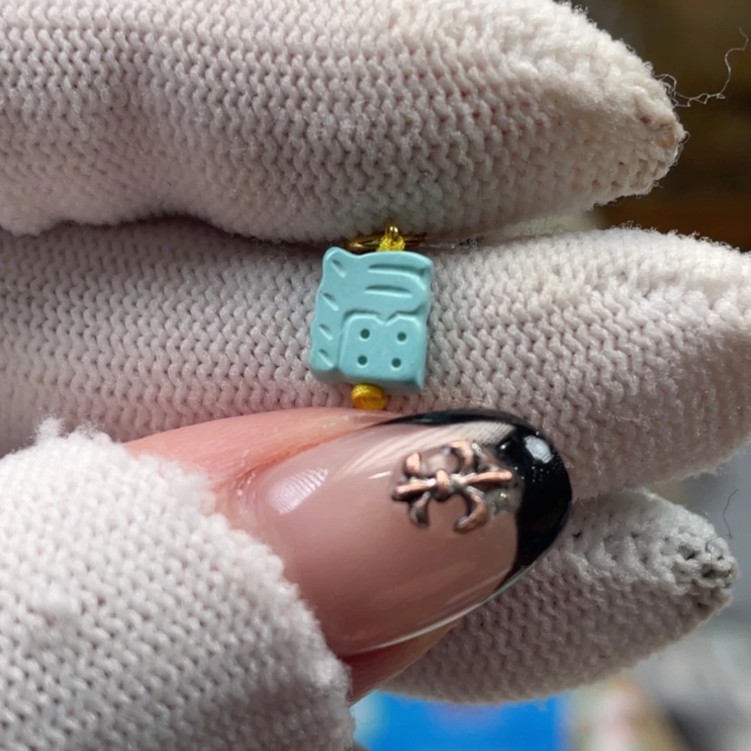 绿松石未镶嵌挂件