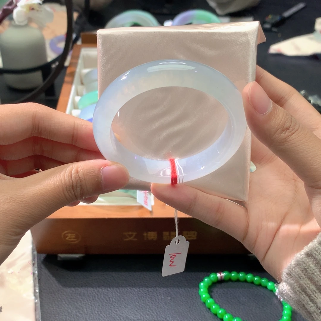 翡翠未镶嵌手镯正圈