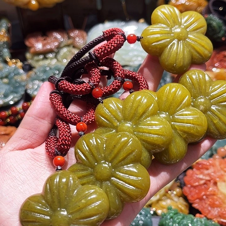 岫玉未镶嵌毛衣链