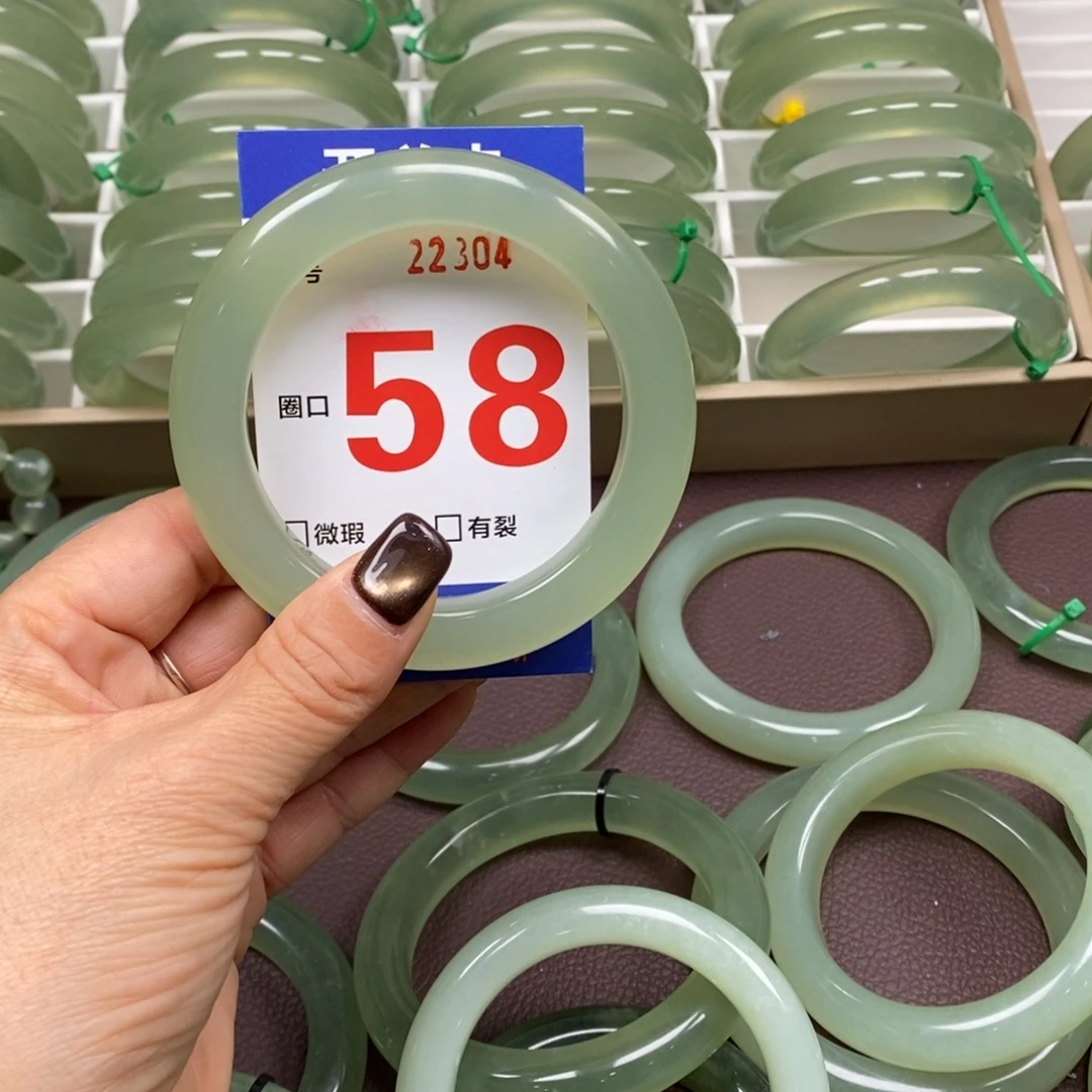 浪***丶蛇纹石玉未镶嵌手镯