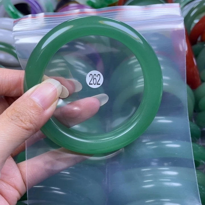 未镶嵌手镯石英质玉59