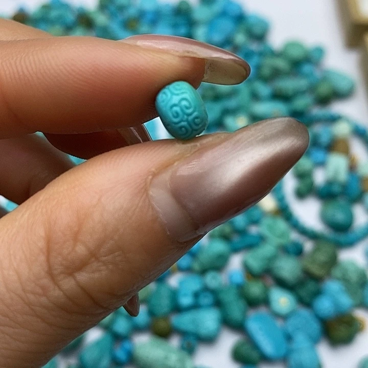 绿松石未镶嵌珠宝奇石