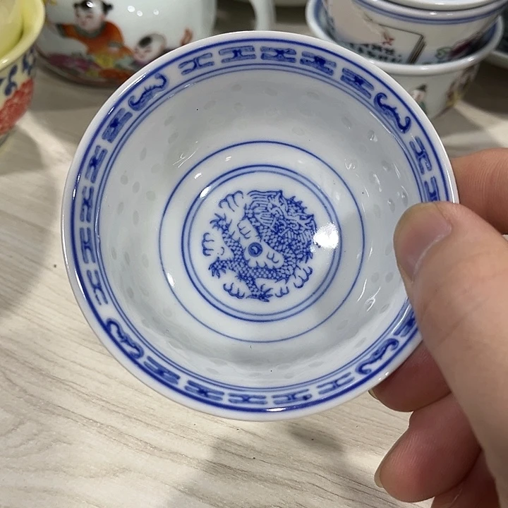 摆件///////景德镇陶瓷普洱杯。