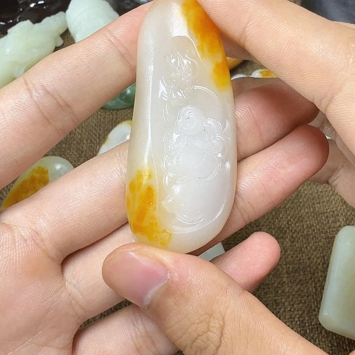 和田玉未镶嵌挂件人**悔