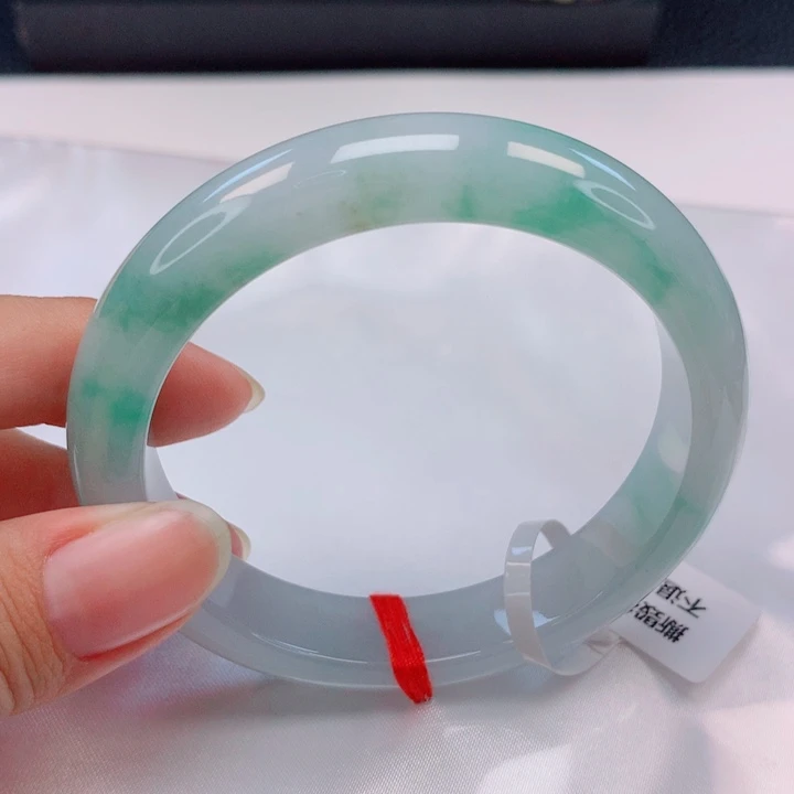 翡翠未镶嵌手镯55圈