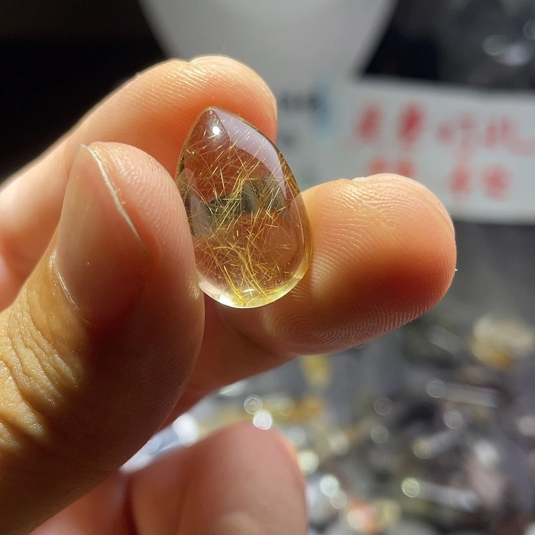 J***g颈饰未镶嵌水晶水晶