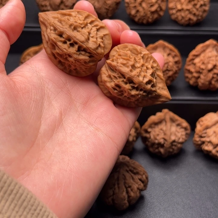 善***作核桃34秦岭霞冠珊瑚鸡心