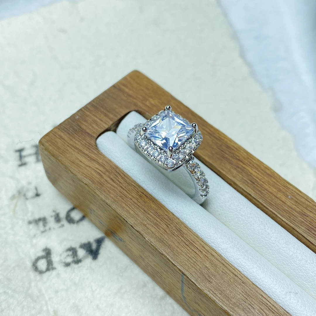 戒指 Z白色四爪方糖闭口戒指多样性发一件46351