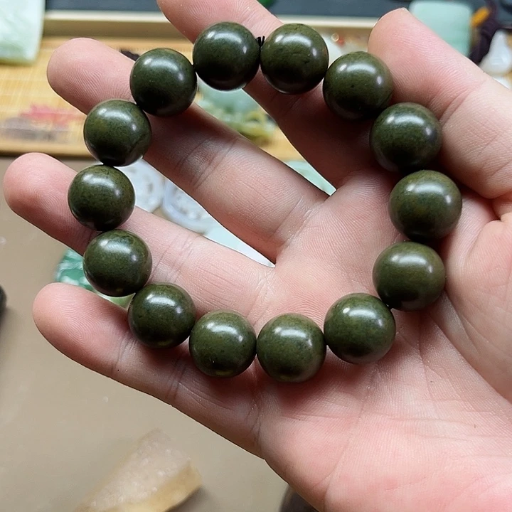 和田玉未镶嵌颈饰遇**安