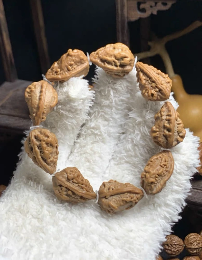 18尺寸麒麟角手串