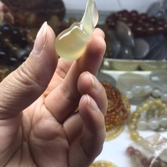 玛瑙/玉髓手链未镶嵌润*?