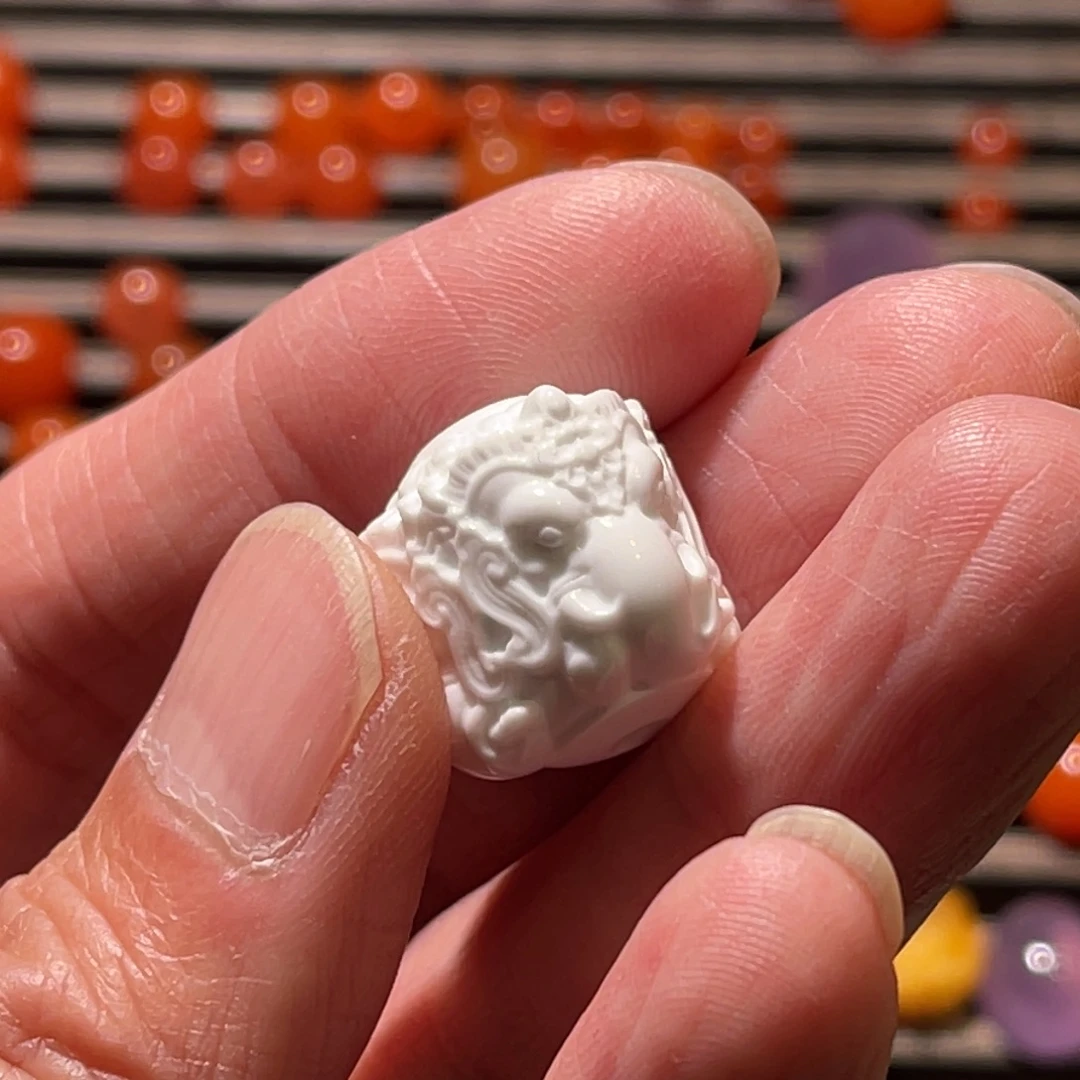 石英质玉（缅黄）未镶嵌配饰16.5mm