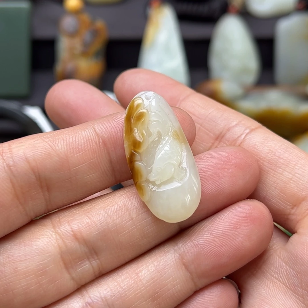 和田玉挂件未镶嵌