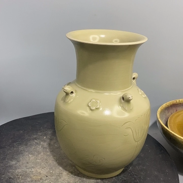 越窑四系罐造型美观