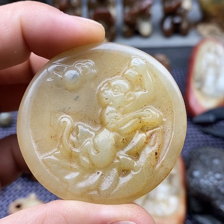 未镶嵌蛇纹石玉颈饰